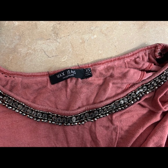 Max Jeans Beaded Neckline Blouse - Picture 3 of 4